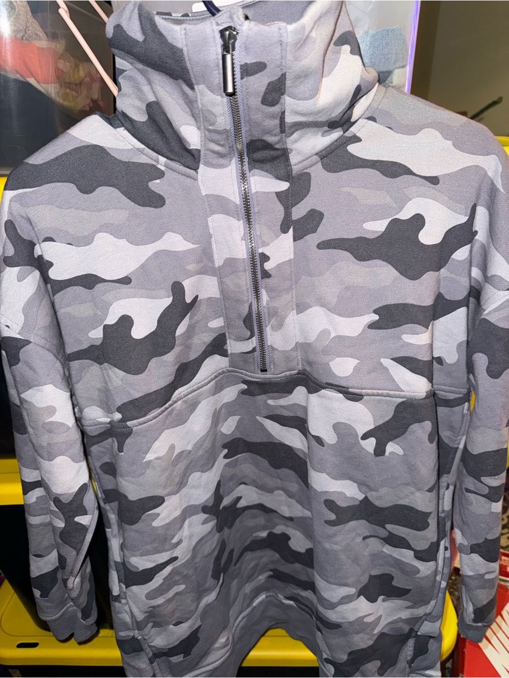 Old Navy Gray Camo Half‑Zip Pullover Hoodie